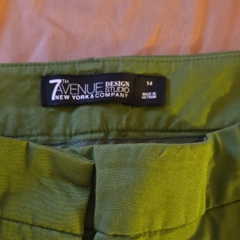 Green Women's Shorts - Picture 4 of 4